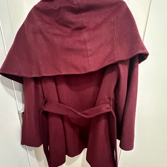 T Tahari Burgundy Shawl Coat - Size XL - Picture 9 of 9